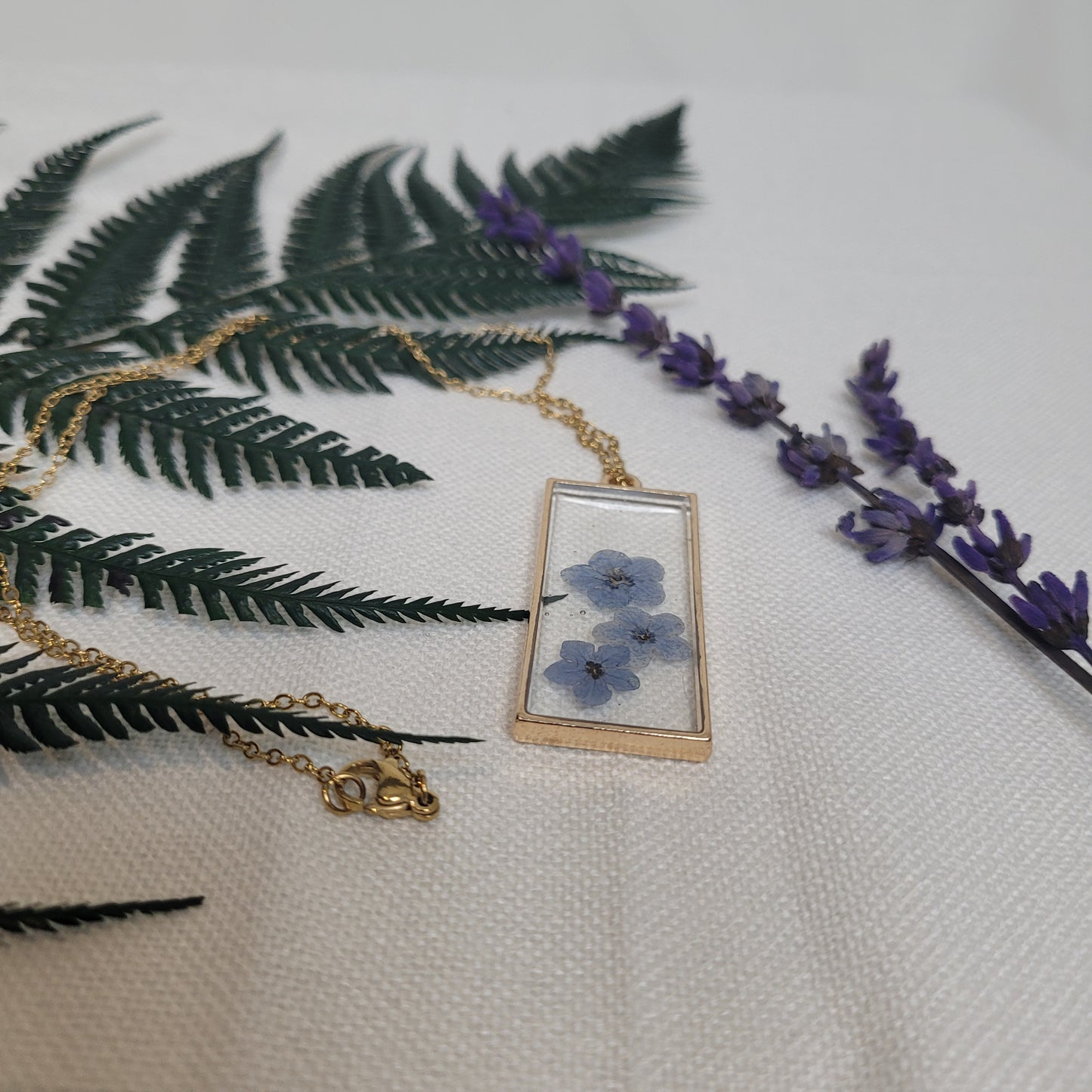 Forget me not necklace