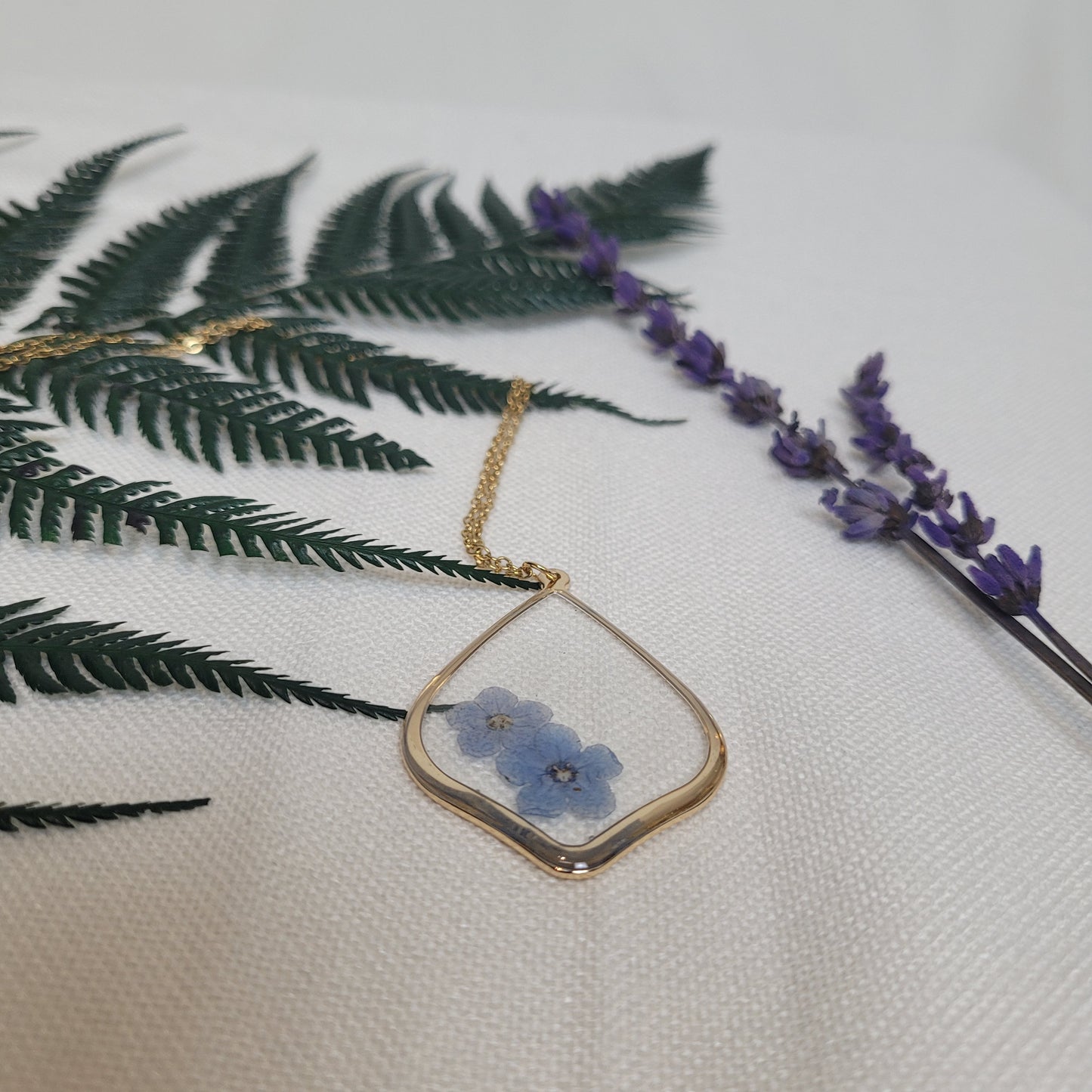 Forget me not necklace